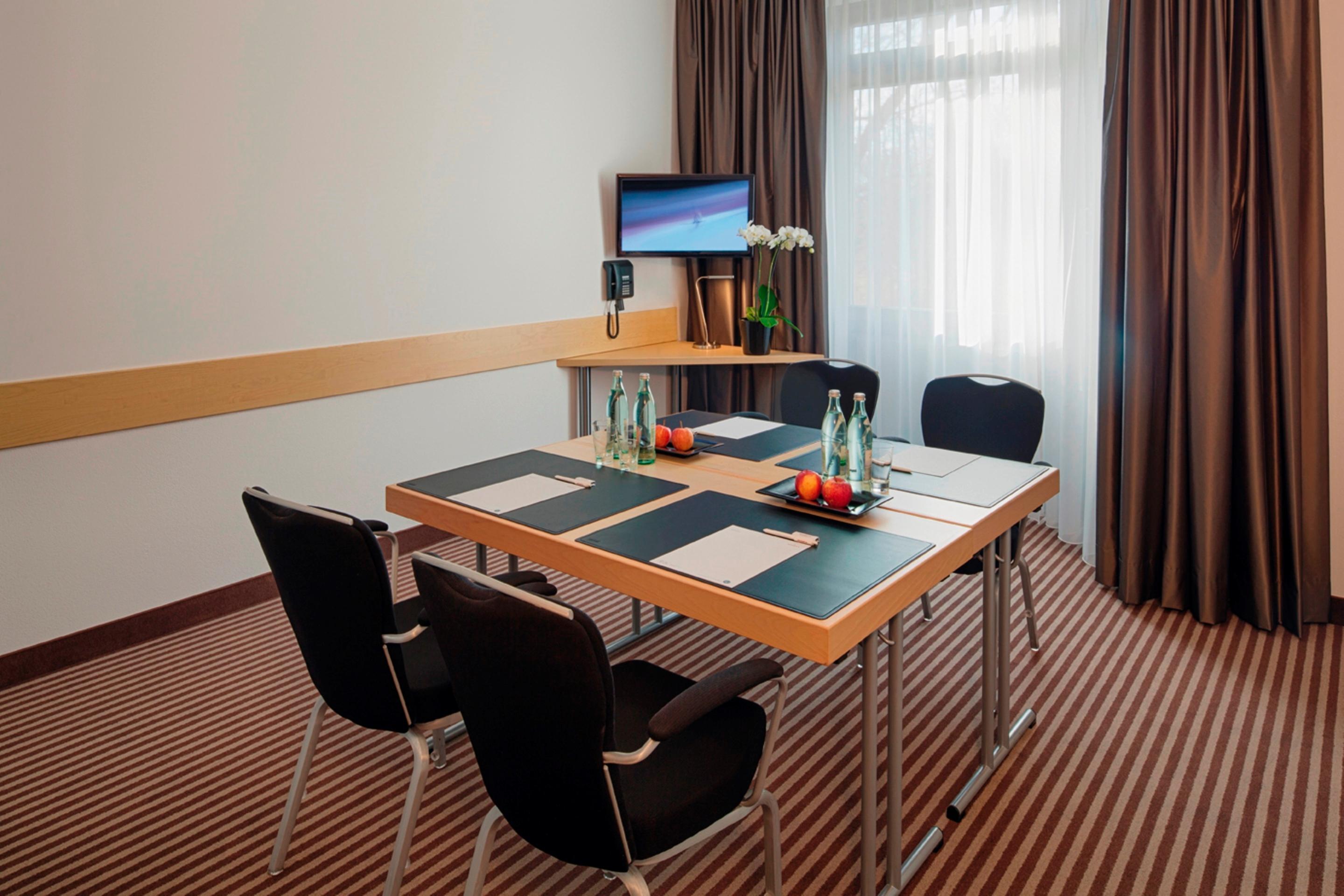Moevenpick Hotel Muenchen-Airport Hallbergmoos Esterno foto