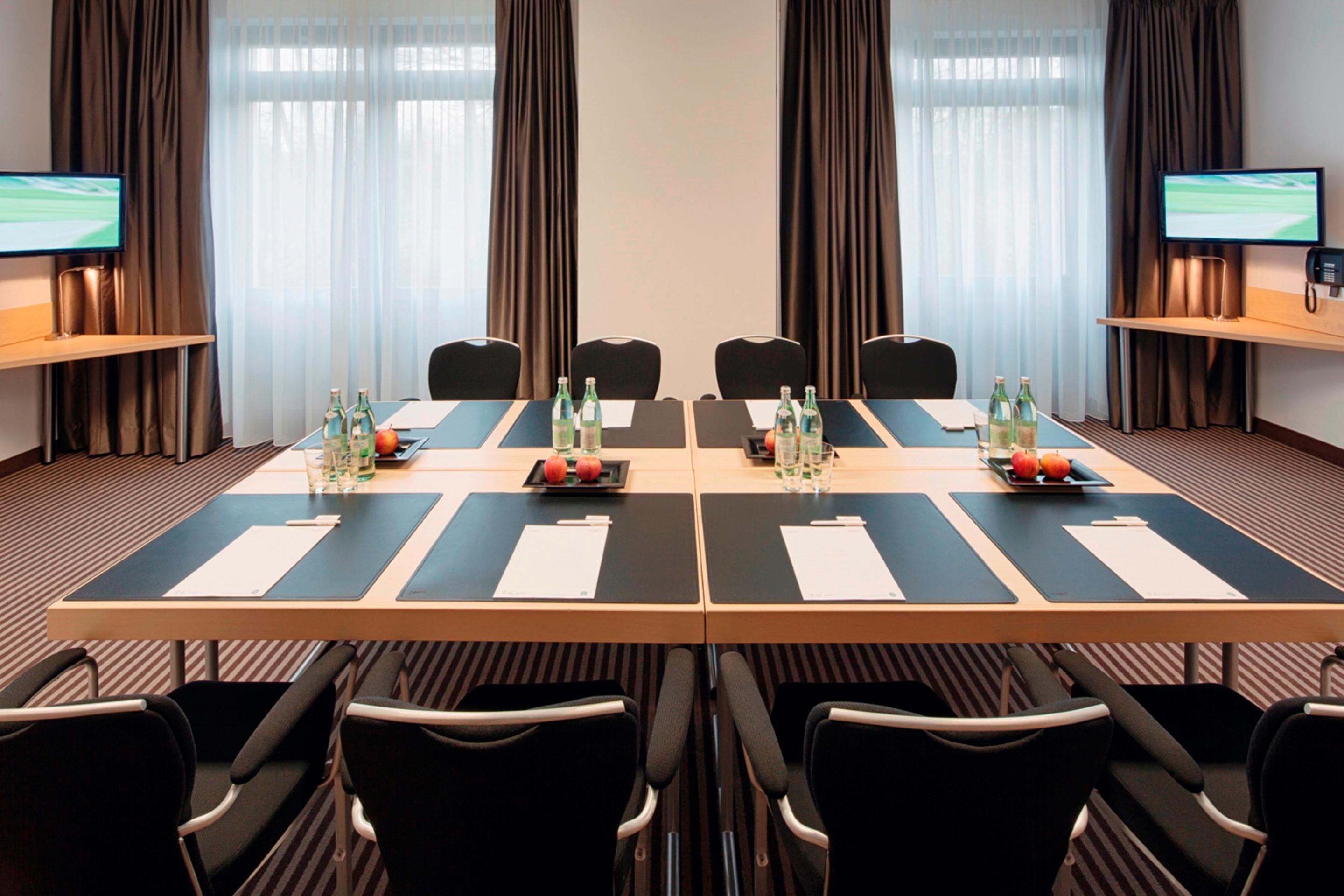 Moevenpick Hotel Muenchen-Airport Hallbergmoos Esterno foto
