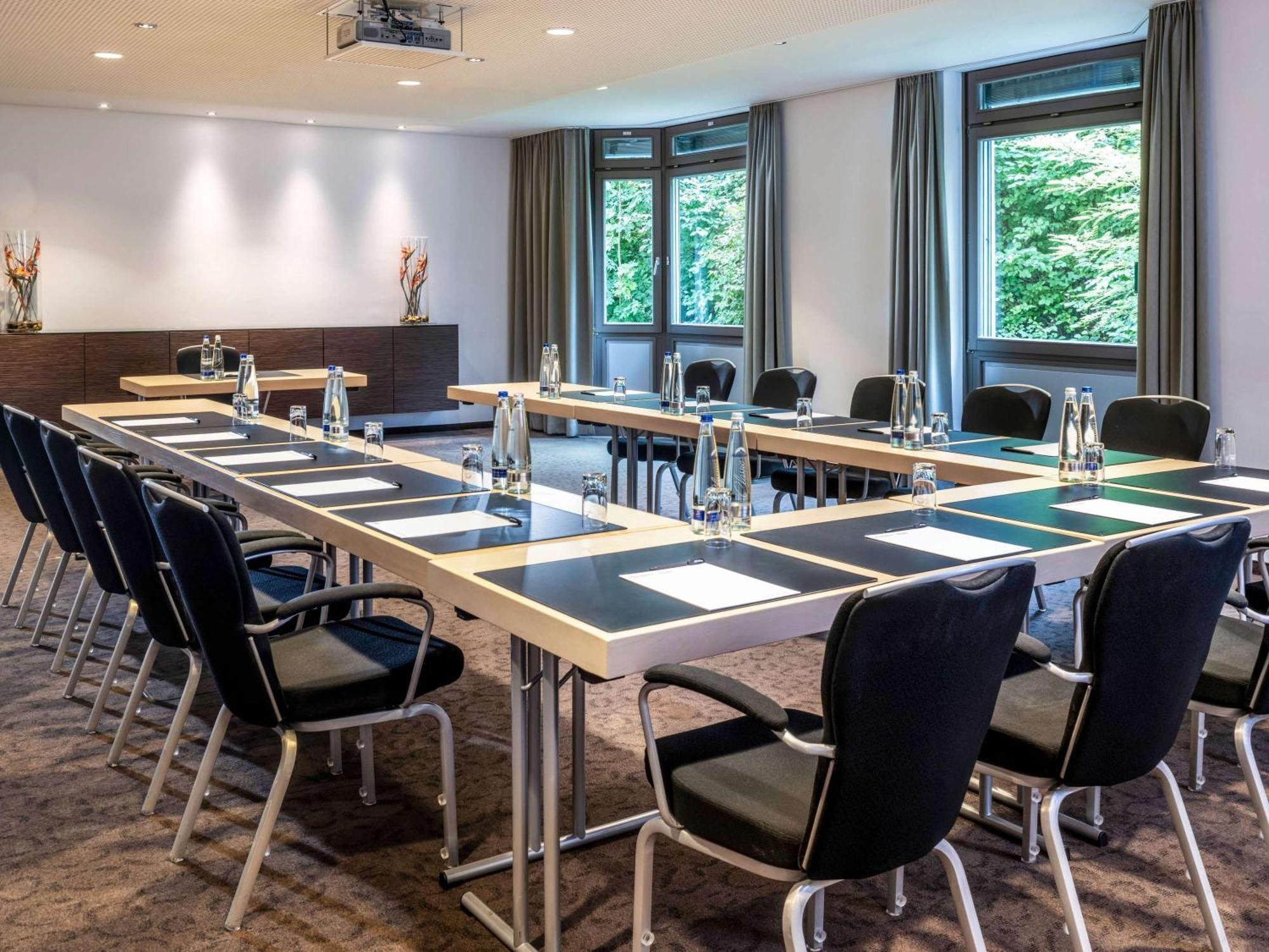 Moevenpick Hotel Muenchen-Airport Hallbergmoos Esterno foto