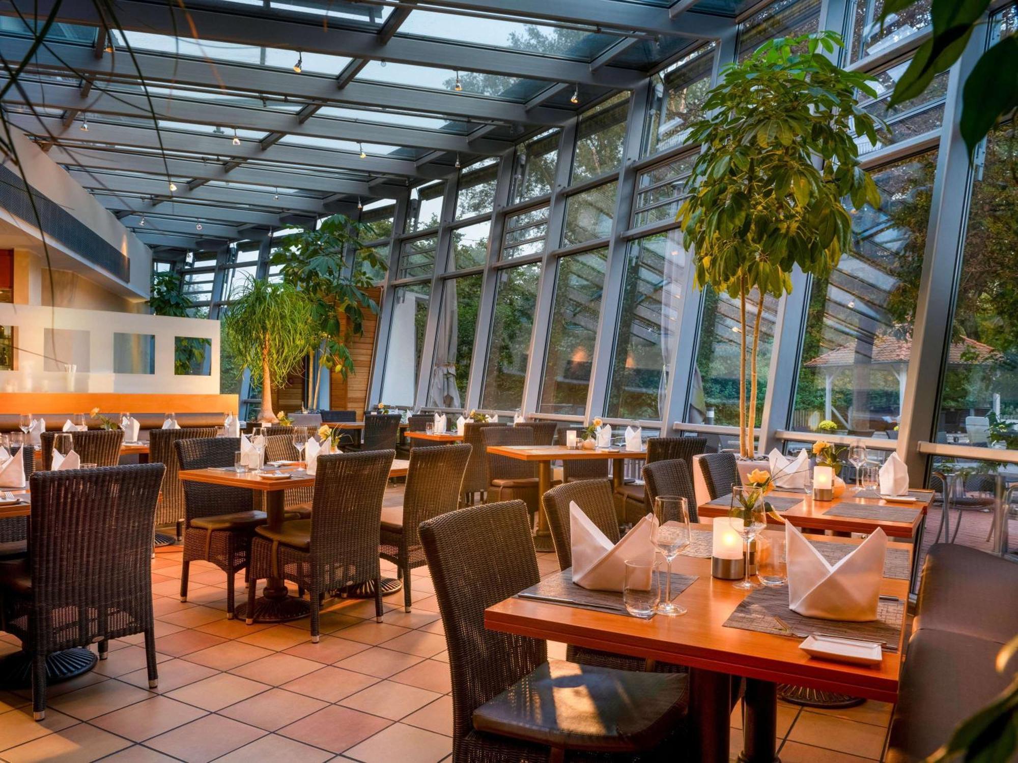Moevenpick Hotel Muenchen-Airport Hallbergmoos Esterno foto